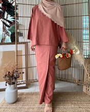 Load image into Gallery viewer, Ayu Kurung in Brick Red
